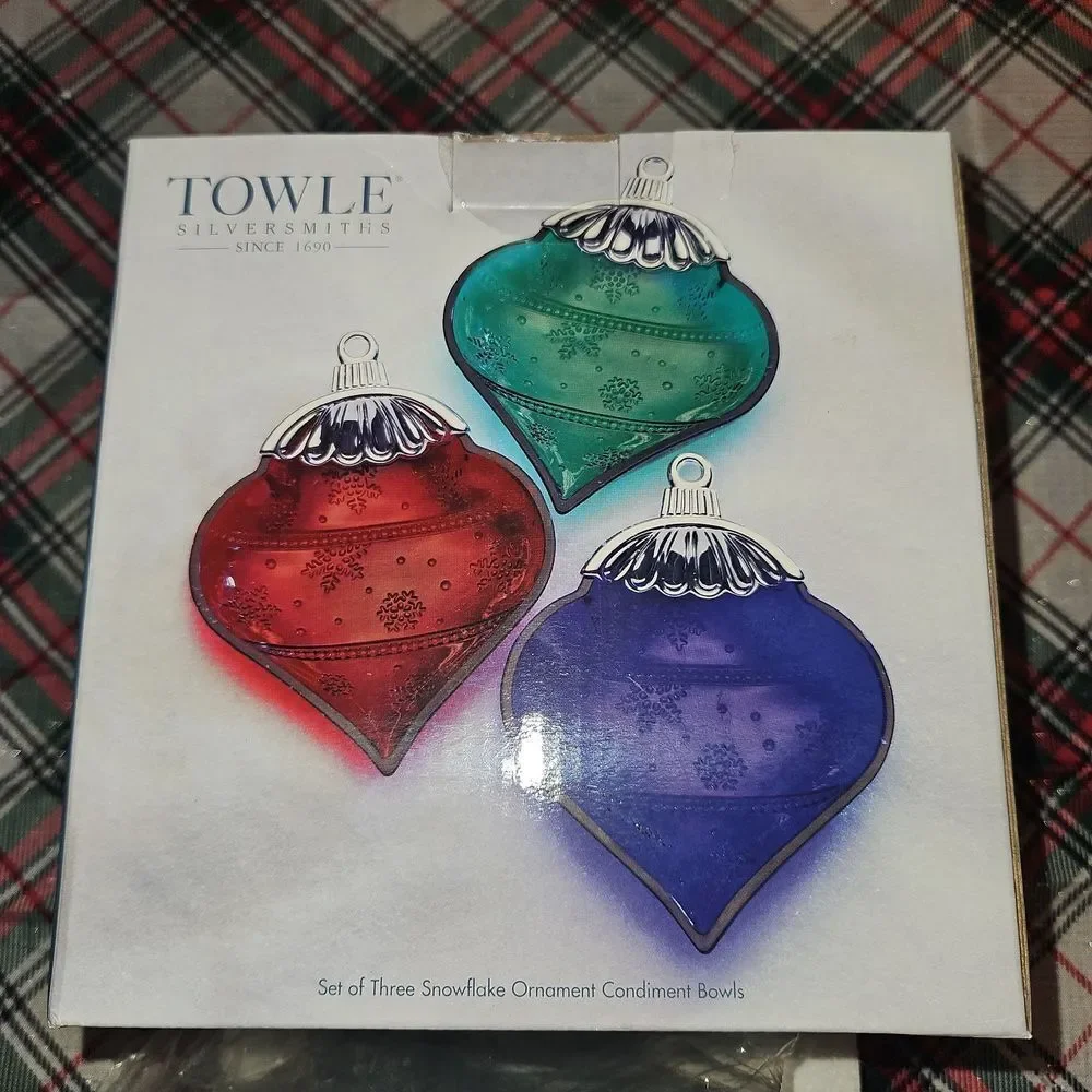 Set of Three Snowflake Ornament Condiment Bowls by Towle Silversmiths.